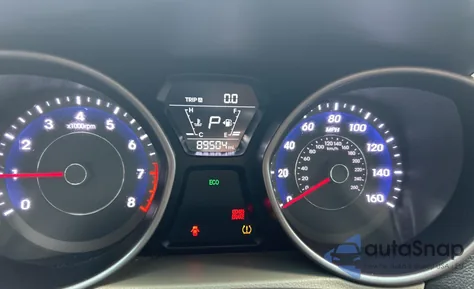 2014 Hyundai Elantra Se z USA, uszkodzony, nr VIN 5NPDH4AE4EH473356